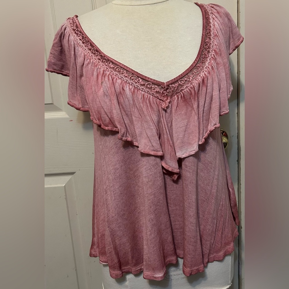 New Free people small pink V-neck flutter sleeve top